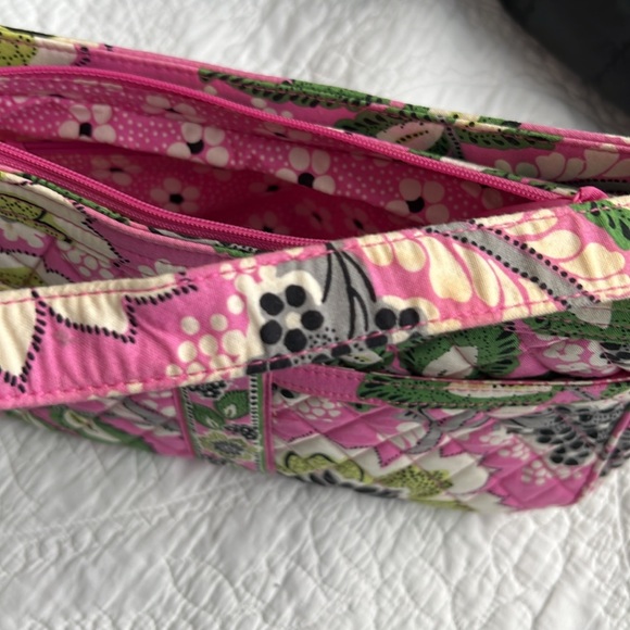 Small pink floral Vera Bradley purse - Picture 4 of 7